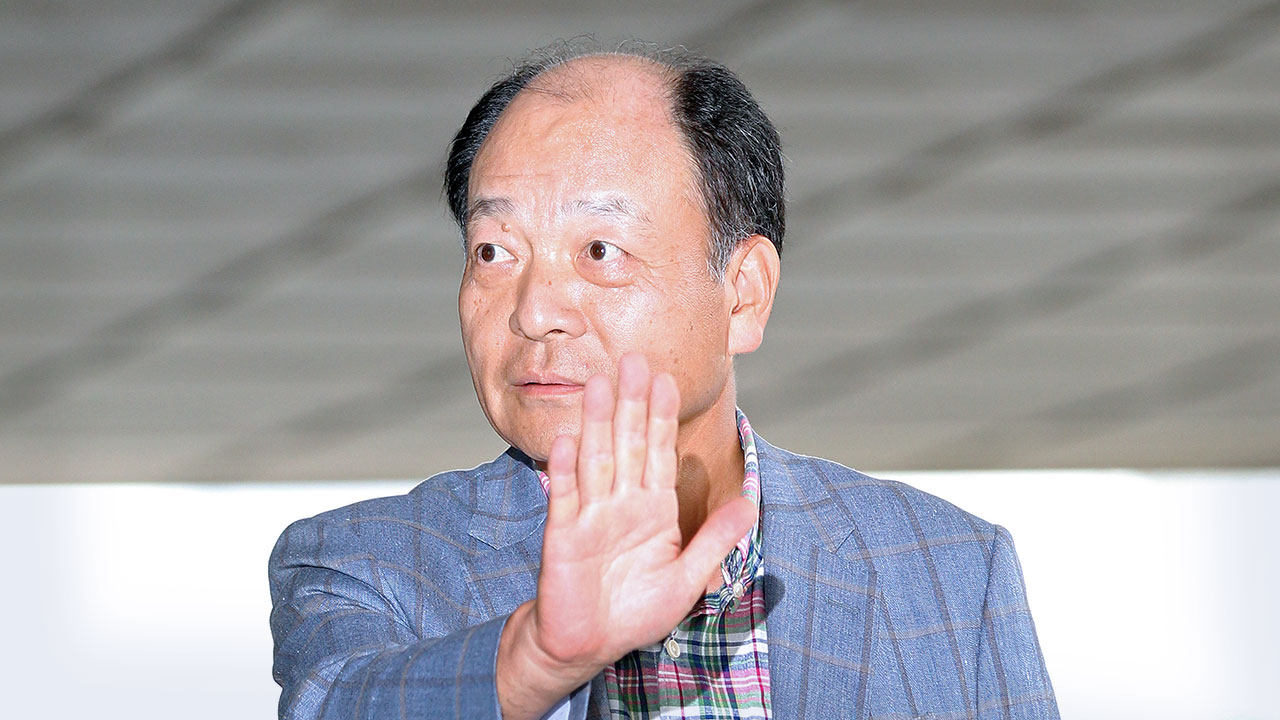 국세청, '선박왕' 권혁 회장 특별 세무조사 착수… 뉴스타파 보도 반년 만